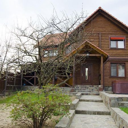 Liubava Hotel Polyana  Exterior photo